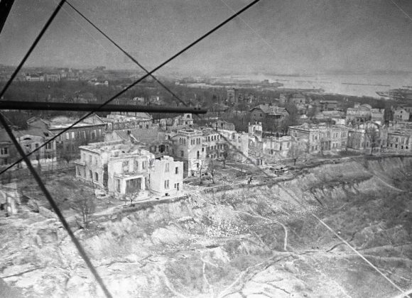 Вулиця Чорноморська. 1944 рік. Вулиця Чорноморська. 1944 рік.